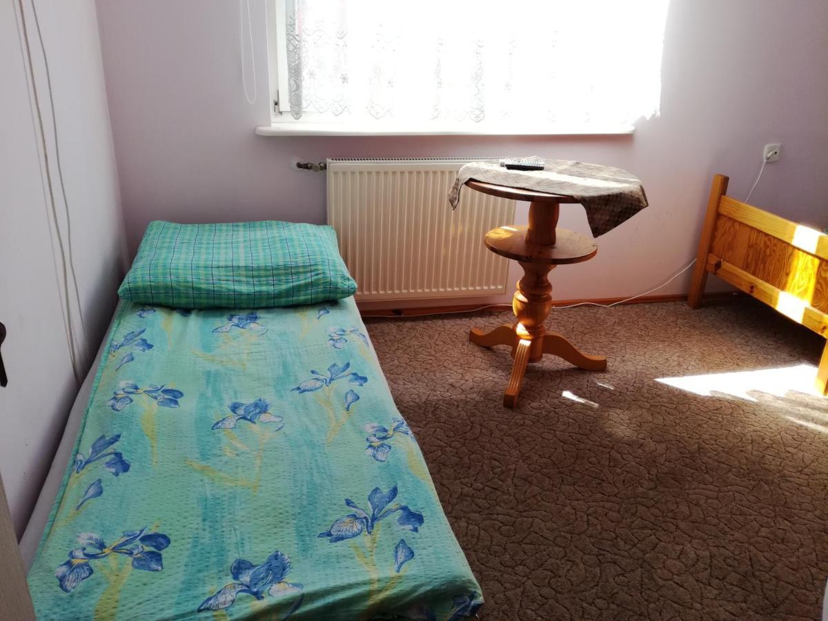 Pokoje Goscinne Greta Łeba Exterior foto